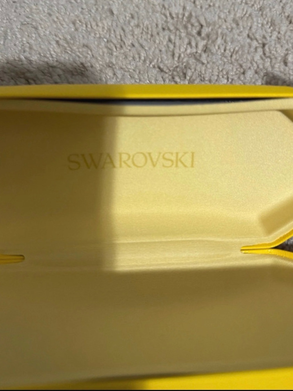 Sunglasses - Picture 4 of 6